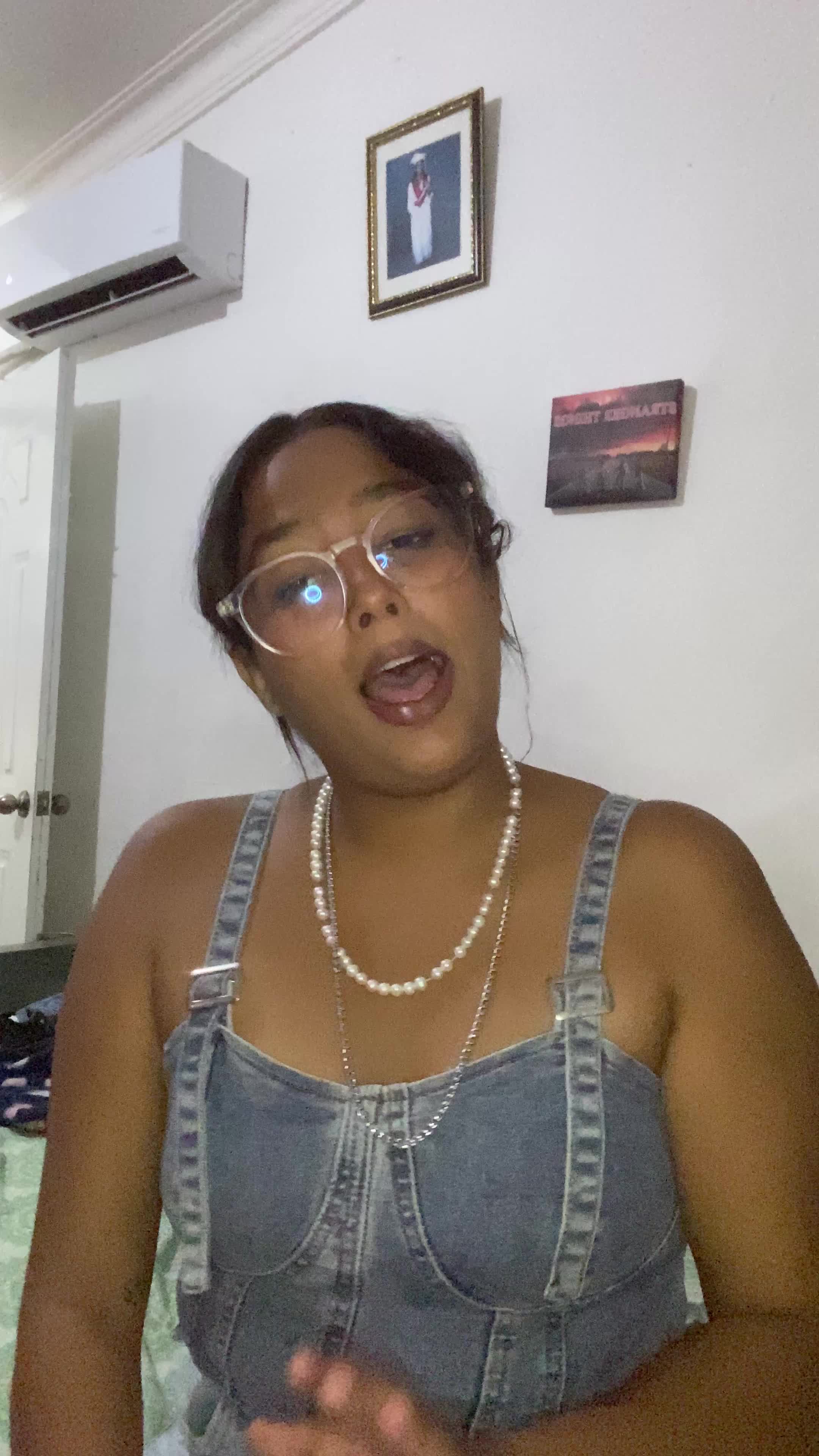 Isabela M. candidate video thumbnail