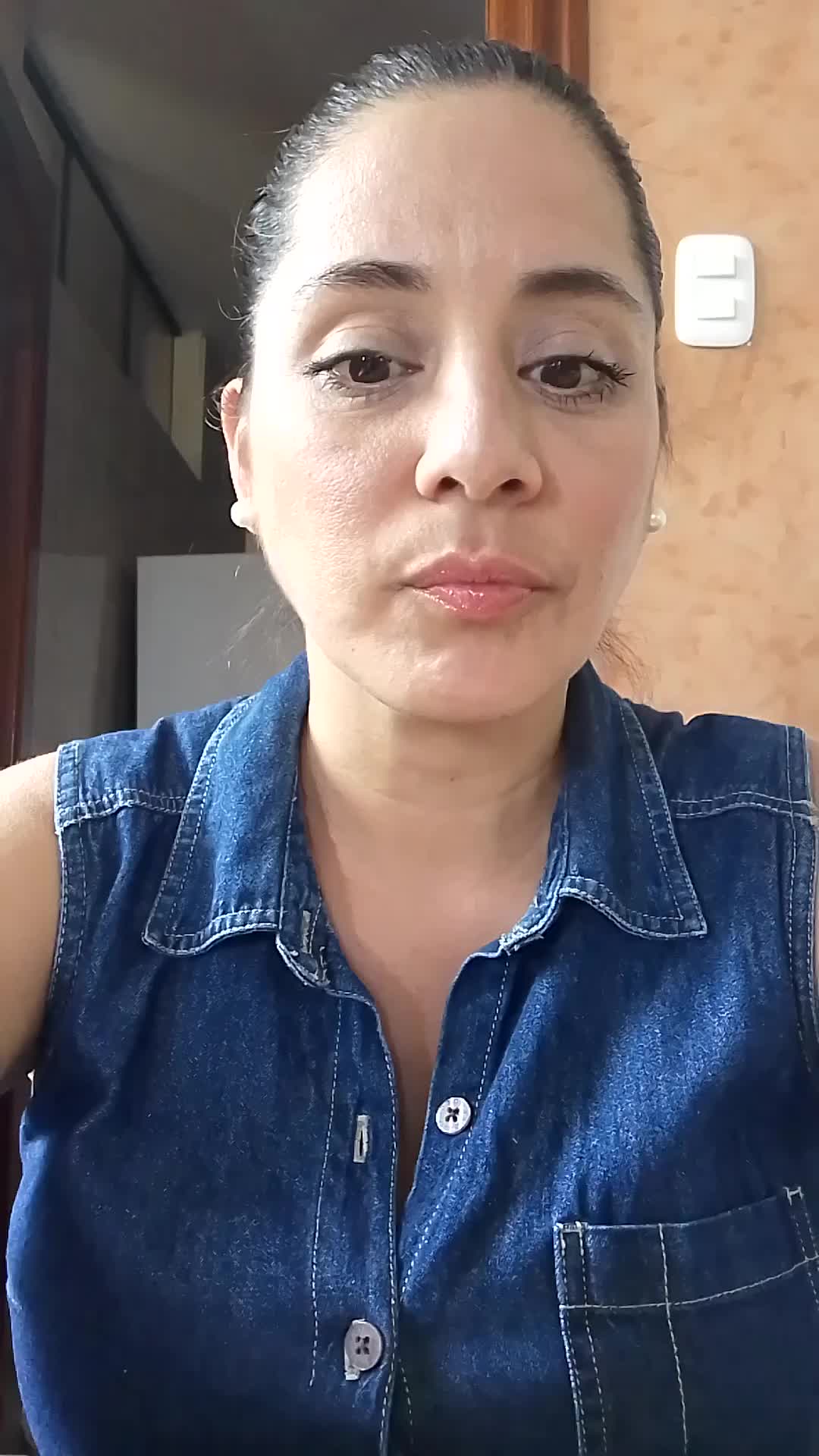 María candidate video thumbnail