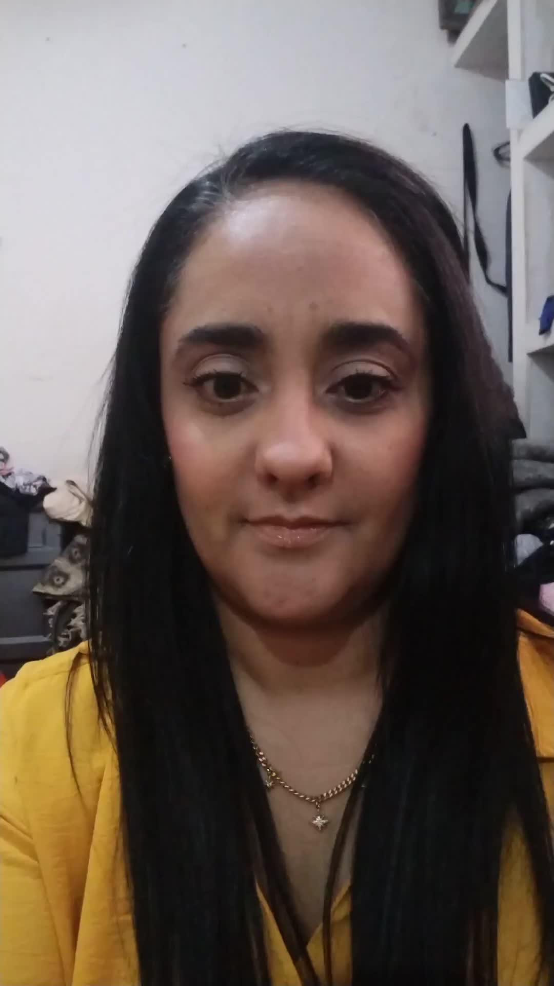 Angélica video thumbnail